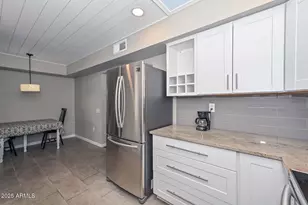 9970 W Royal Oak Rd, Sun City, AZ 85351 - Photo 12