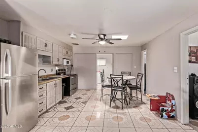 6814 W Berkeley Road, Phoenix, AZ 85035 - Photo 12