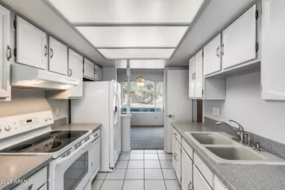 4442 E Kelton Lane, Phoenix, AZ 85032 - Photo 2