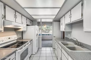 4442 E Kelton Ln, Phoenix, AZ 85032 - Photo 2