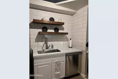 4750 N Central Avenue #14P, Phoenix, AZ 85012 - Photo 6