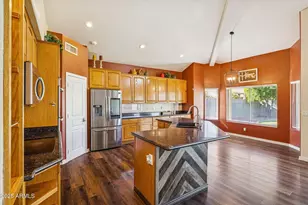 780 N Bristol Ln, Gilbert, AZ 85234 - Photo 8