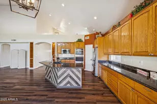 780 N Bristol Ln, Gilbert, AZ 85234 - Photo 12