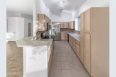 3869 W Charlotte Drive, Glendale, AZ 85310 - Photo 2