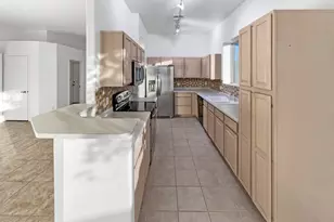 3869 W Charlotte Dr, Glendale, AZ 85310 - Photo 2