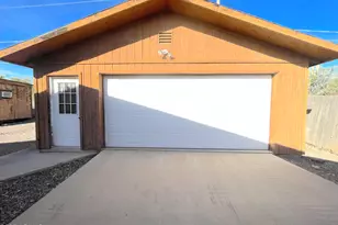 68 E Donna Dr, Queen Valley, AZ 85118 - Photo 2