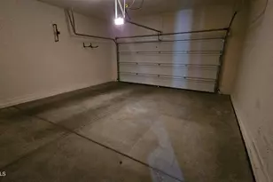 3042 N 33rd Pl, Phoenix, AZ 85018 - Photo 16