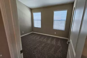 3042 N 33rd Pl, Phoenix, AZ 85018 - Photo 14