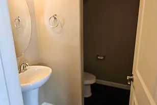 3042 N 33rd Pl, Phoenix, AZ 85018 - Photo 18