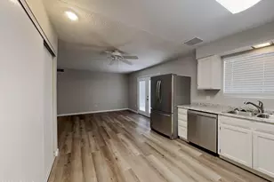 7251 W Cinnabar Ave, Peoria, AZ 85345 - Photo 6