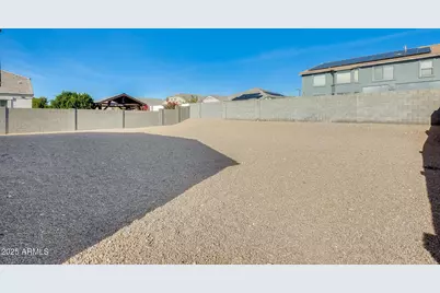 30388 W Amelia Avenue, Buckeye, AZ 85396 - Photo 36