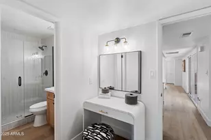 5847 E Thomas Rd, Scottsdale, AZ 85251 - Photo 16