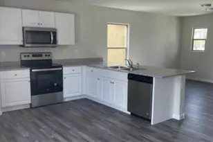 137 W Bobcat Pl, Casa Grande, AZ 85122 - Photo 2