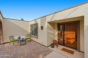 11022 W Crestbrook Dr, Sun City, AZ 85351 - Photo 2