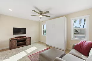 11022 W Crestbrook Dr, Sun City, AZ 85351 - Photo 12