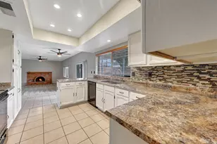 5127 W Shangri La Rd, Glendale, AZ 85304 - Photo 4