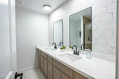 1123 W Mendoza Avenue, Mesa, AZ 85210 - Photo 30