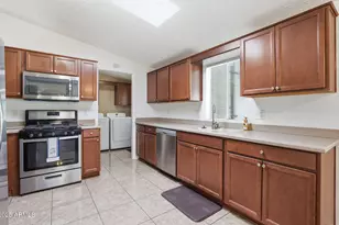 11275 N 99th Ave, Peoria, AZ 85345 - Photo 10