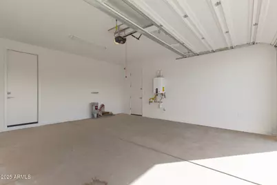 16952 W Desert Lane, Goodyear, AZ 85338 - Photo 34