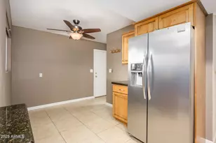 10412 W Roundelay Circle S, Sun City, AZ 85351 - Photo 6