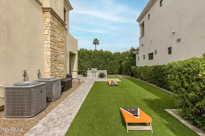 3918 E Crittenden Lane, Phoenix, AZ 85018 - Photo 44