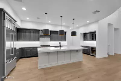 3918 E Crittenden Lane, Phoenix, AZ 85018 - Photo 8