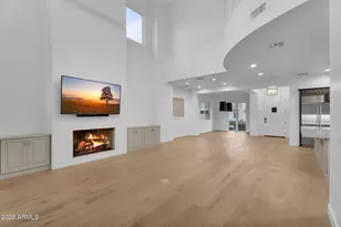 3918 E Crittenden Ln, Phoenix, AZ 85018 - Photo 12