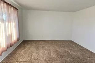 9346 W Madero Dr, Arizona City, AZ 85123 - Photo 4