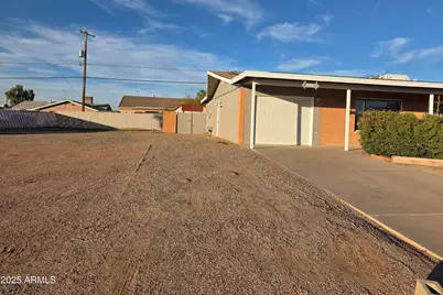 9346 W Madero Drive, Arizona City, AZ 85123 - Photo 2
