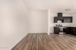 5926 W Rose Ln, Glendale, AZ 85301 - Photo 8