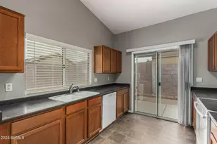 11338 W Austin Thomas Dr, Surprise, AZ 85378 - Photo 14