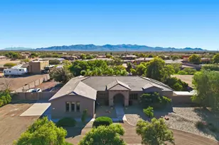 22721 W Mark Ln, Wittmann, AZ 85361 - Photo 2