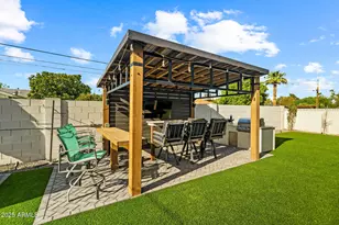 928 E Berridge Ln, Phoenix, AZ 85014 - Photo 58