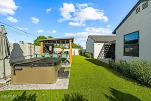 928 E Berridge Ln, Phoenix, AZ 85014 - Photo 50