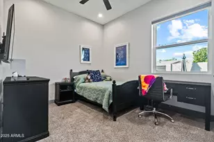 928 E Berridge Ln, Phoenix, AZ 85014 - Photo 22