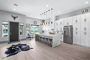 928 E Berridge Ln, Phoenix, AZ 85014 - Photo 38