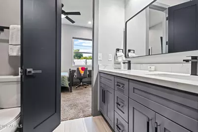 928 E Berridge Lane, Phoenix, AZ 85014 - Photo 26