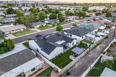 928 E Berridge Lane, Phoenix, AZ 85014 - Photo 92