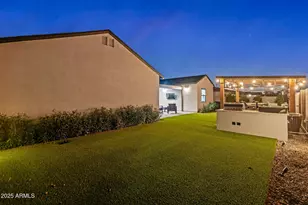 928 E Berridge Ln, Phoenix, AZ 85014 - Photo 82