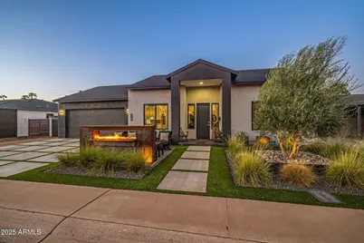 928 E Berridge Lane, Phoenix, AZ 85014 - Photo 2