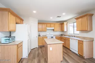 1831 W Desert Seasons Dr, San Tan Valley, AZ 85144 - Photo 2