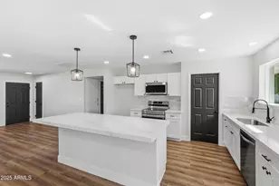 10537 W La Jolla Dr, Sun City, AZ 85351 - Photo 2