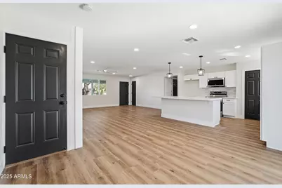 10537 W La Jolla Drive, Sun City, AZ 85351 - Photo 6