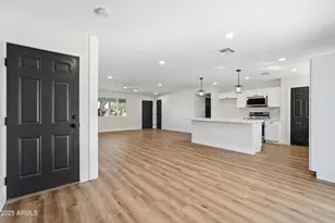 10537 W La Jolla Dr, Sun City, AZ 85351 - Photo 4