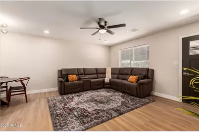 13637 S Watermann Lane, Buckeye, AZ 85326 - Photo 4