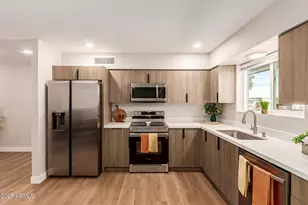 13637 S Watermann Ln, Buckeye, AZ 85326 - Photo 10