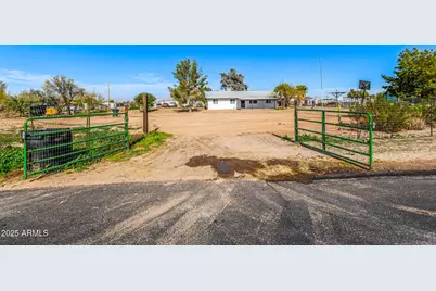 13637 S Watermann Lane, Buckeye, AZ 85326 - Photo 34