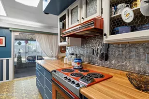 10410 W Campana Dr, Sun City, AZ 85351 - Photo 16