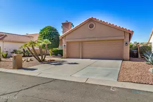 25236 S Flame Tree Dr, Sun Lakes, AZ 85248 - Photo 2