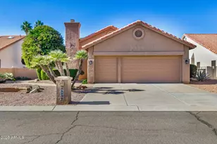 25236 S Flame Tree Dr, Sun Lakes, AZ 85248 - Photo 1